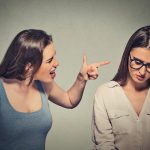Как справиться с критикой друзей и сохранить дружбу
